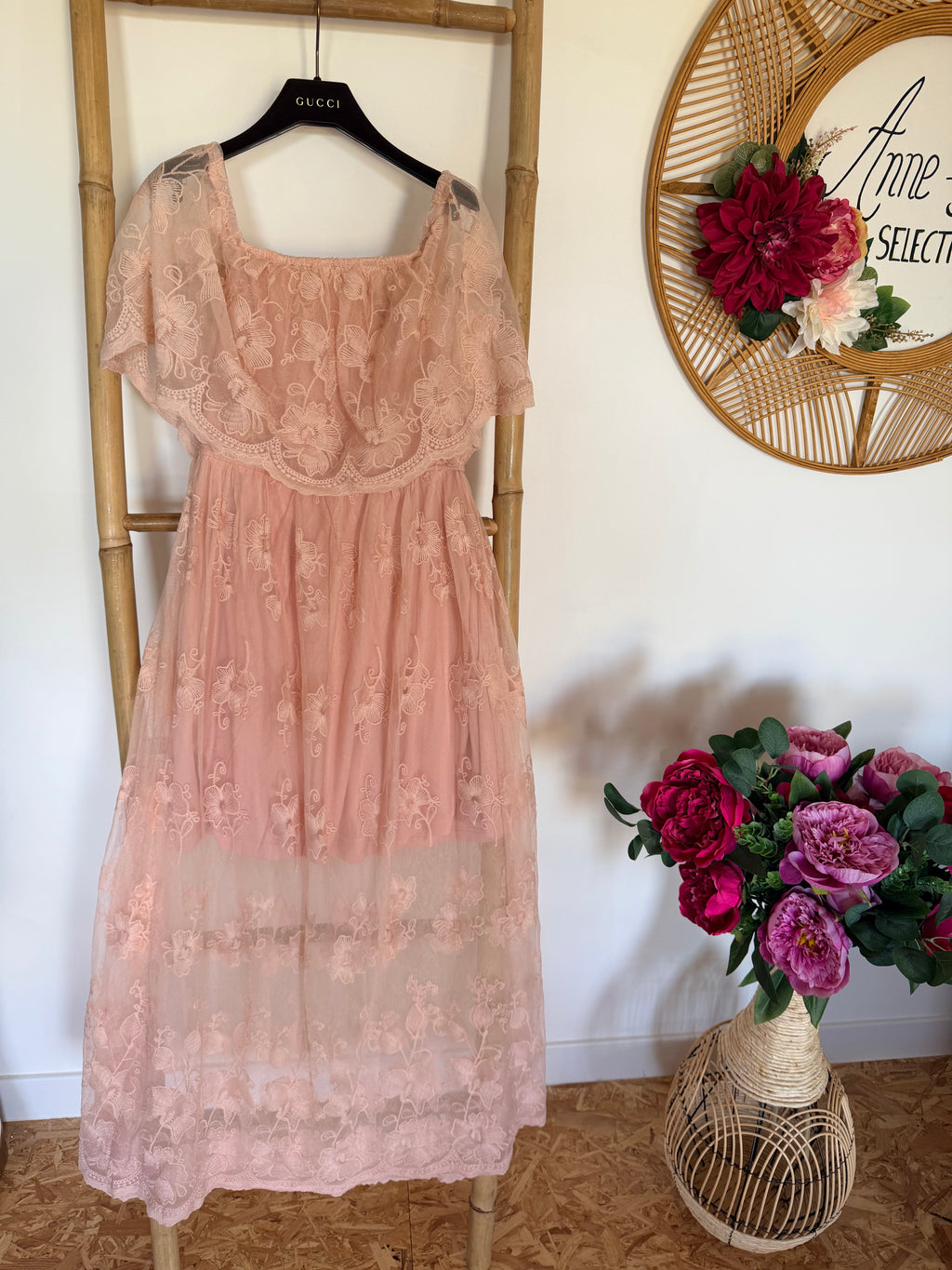 Robe rose en Dentelle