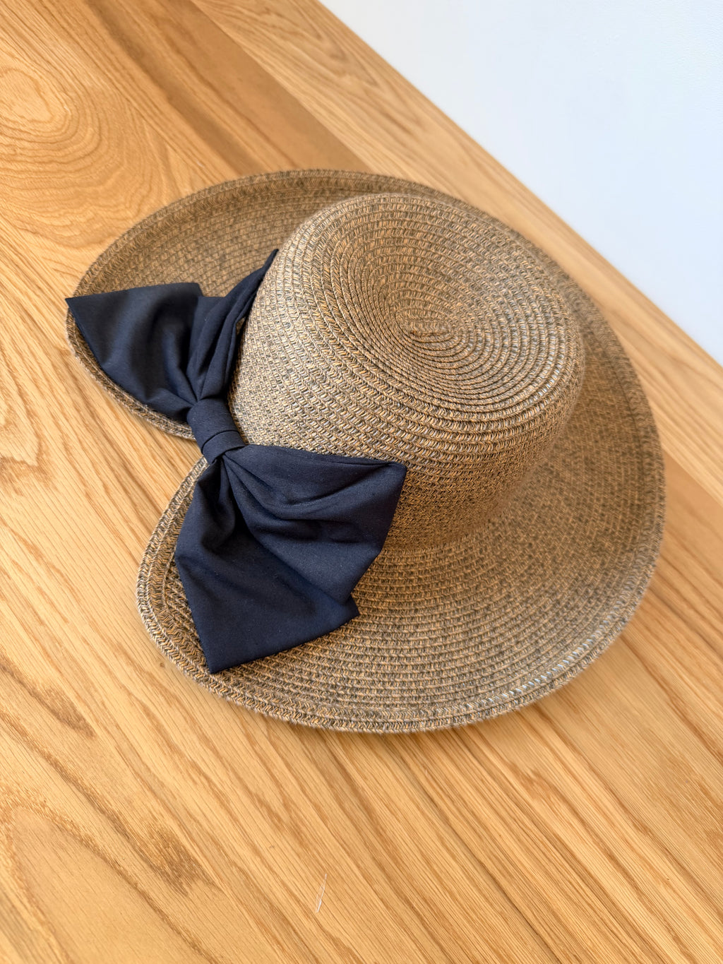 Chapeau en Paille avec Nœud