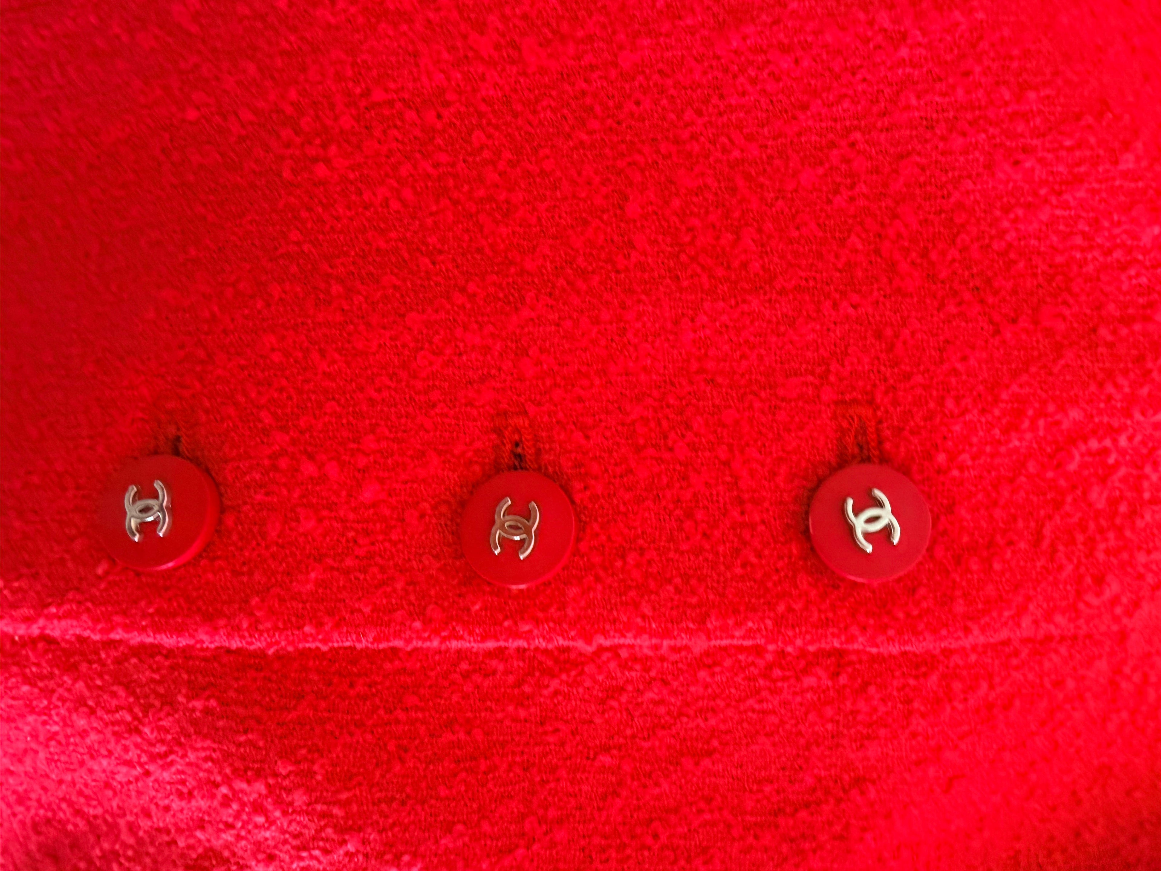 Robe Chanel en tweed rouge