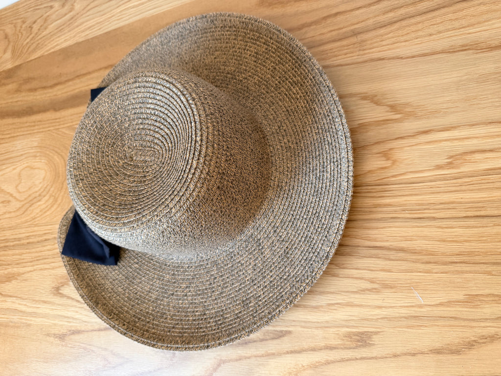Chapeau en Paille avec Nœud