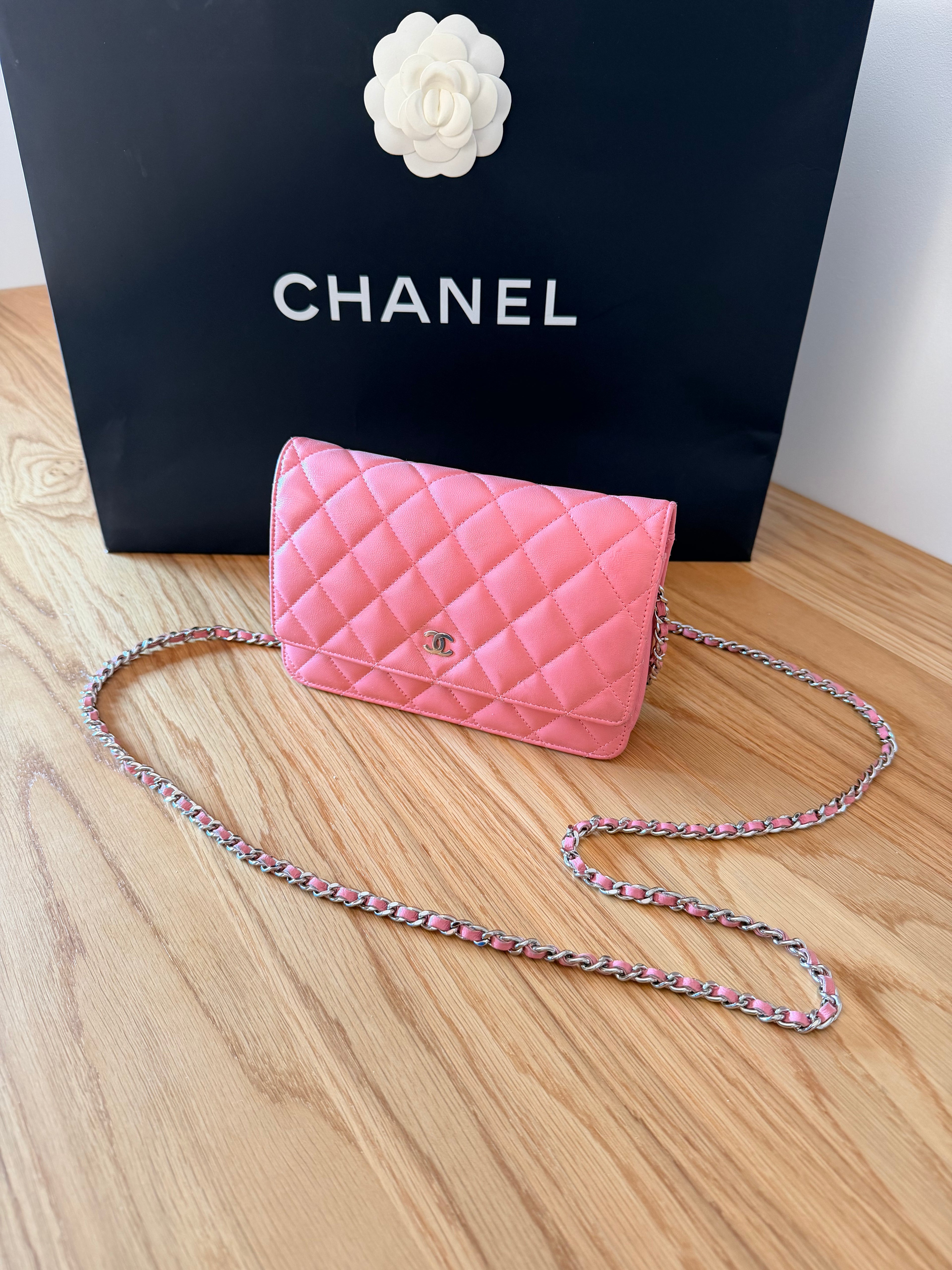Sac Chanel Wallet on Chain