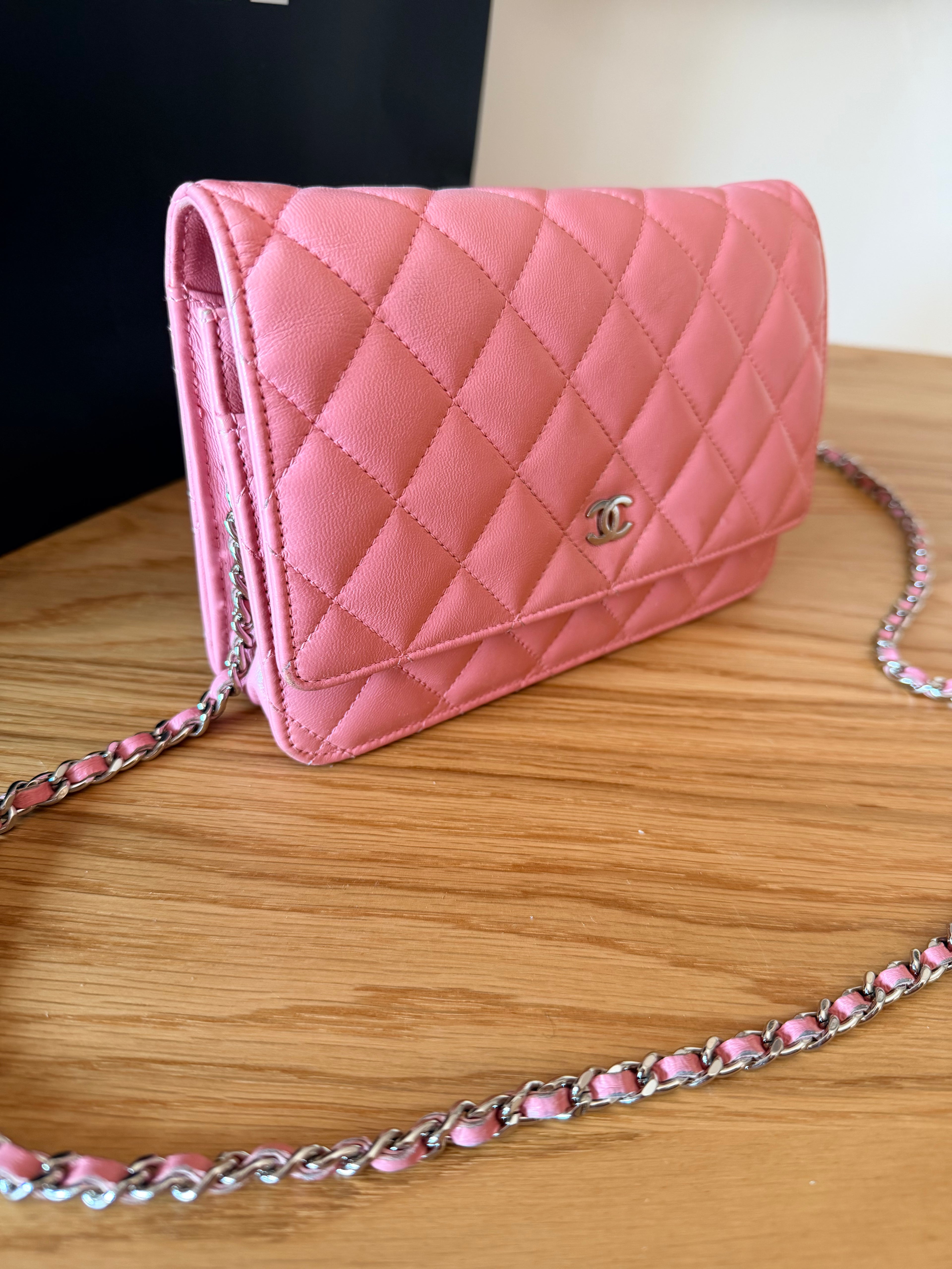 Sac Chanel Wallet on Chain