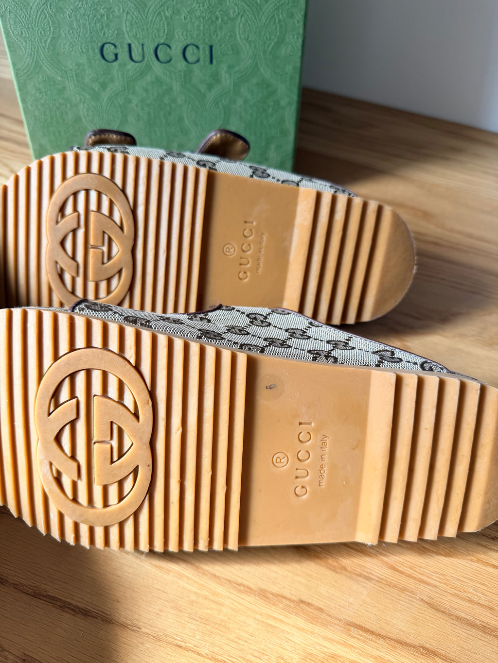 Mules Gucci en toile GG Monogram